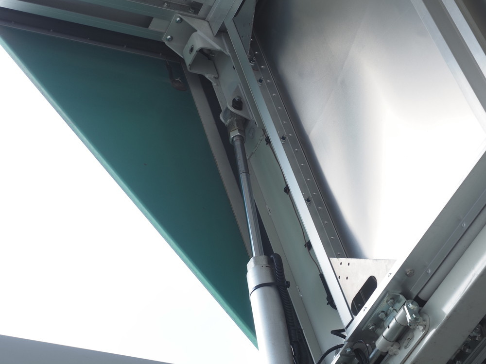 三菱ふそう ファイター ウイング車 中型 TKG-FK64F 年式 H27[写真19]