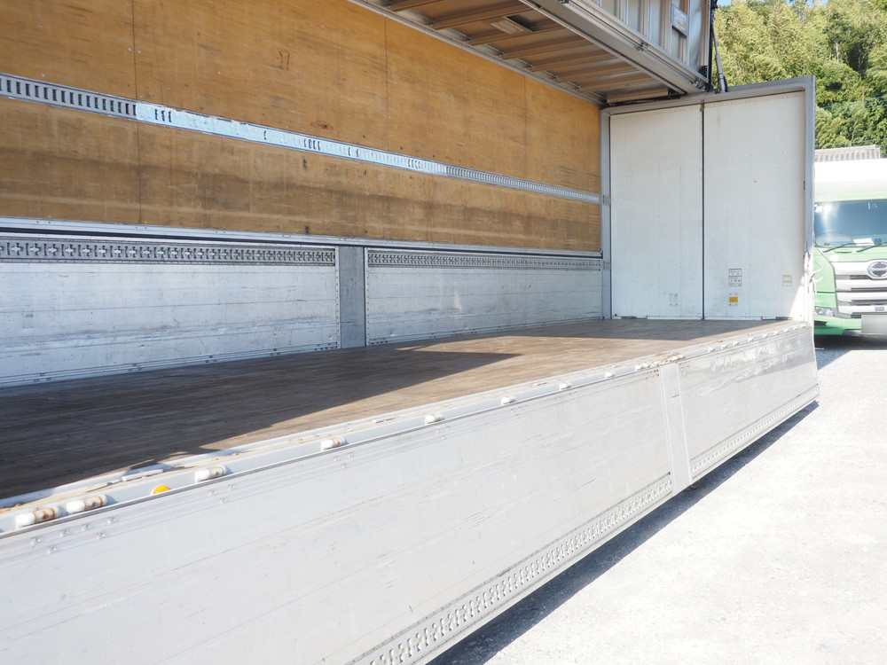 いすゞ ギガ ウイング車 大型 QKG-CYJ77A 年式 H27[写真18]