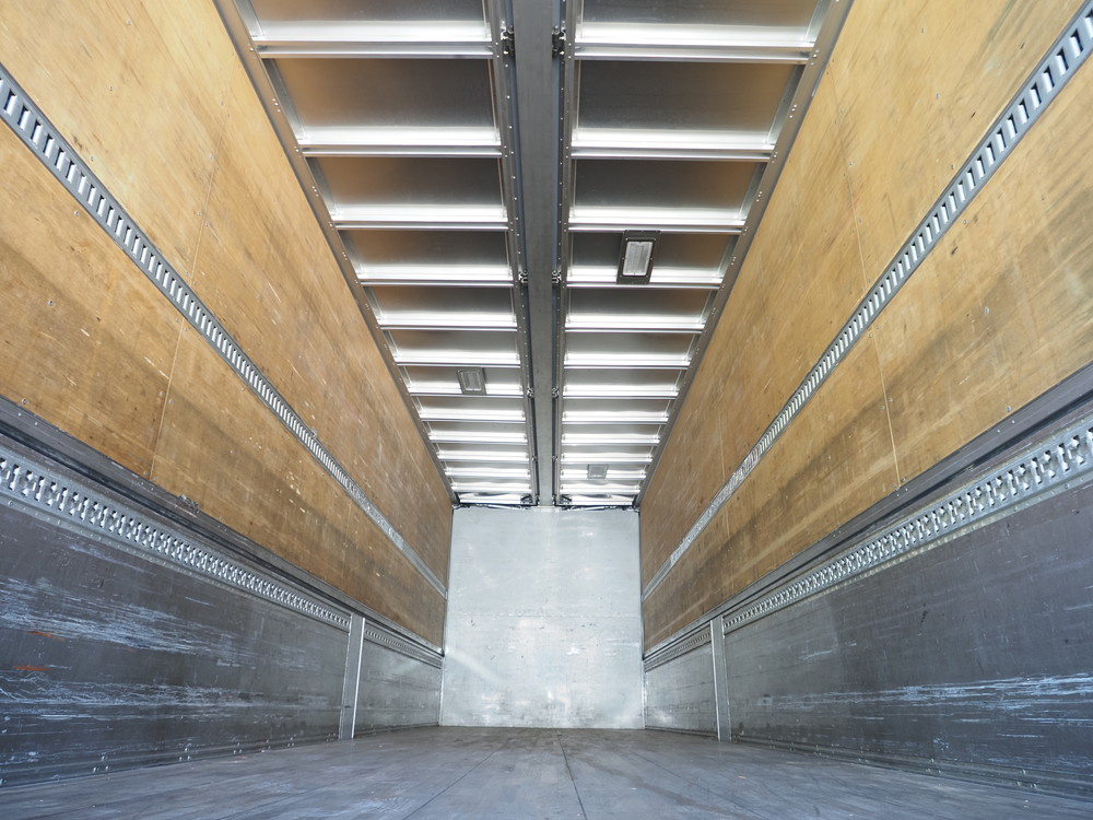 いすゞ ギガ ウイング車 大型 QKG-CYJ77A 年式 H27[写真23]