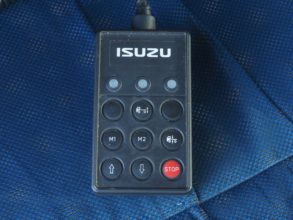 いすゞ ギガ ウイング車 大型 QKG-CYJ77A 年式 H27[写真32]