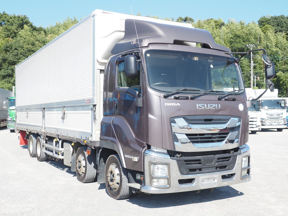 いすゞ ギガ 冷凍ウイング 大型 QKG-CYJ77B 年式 H29[写真05]