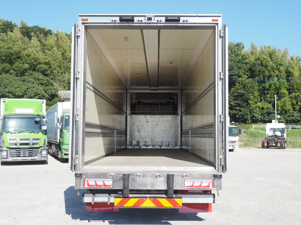 いすゞ ギガ 冷凍ウイング 大型 QKG-CYJ77B 年式 H29[写真27]