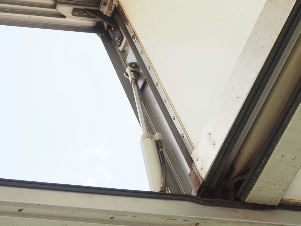 日野 プロフィア 冷凍ウイング 大型 PK-FW1EXWG 年式 H17[写真16]