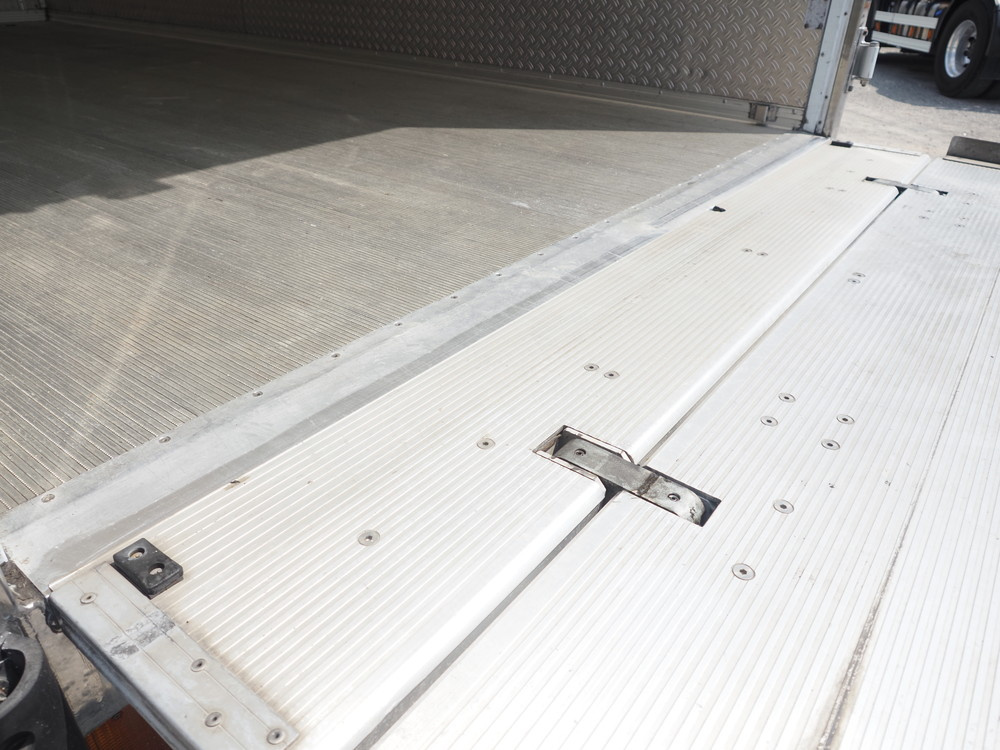 いすゞ エルフ 冷凍バン 小型 TPG-NPR85AN 年式 H28[写真23]