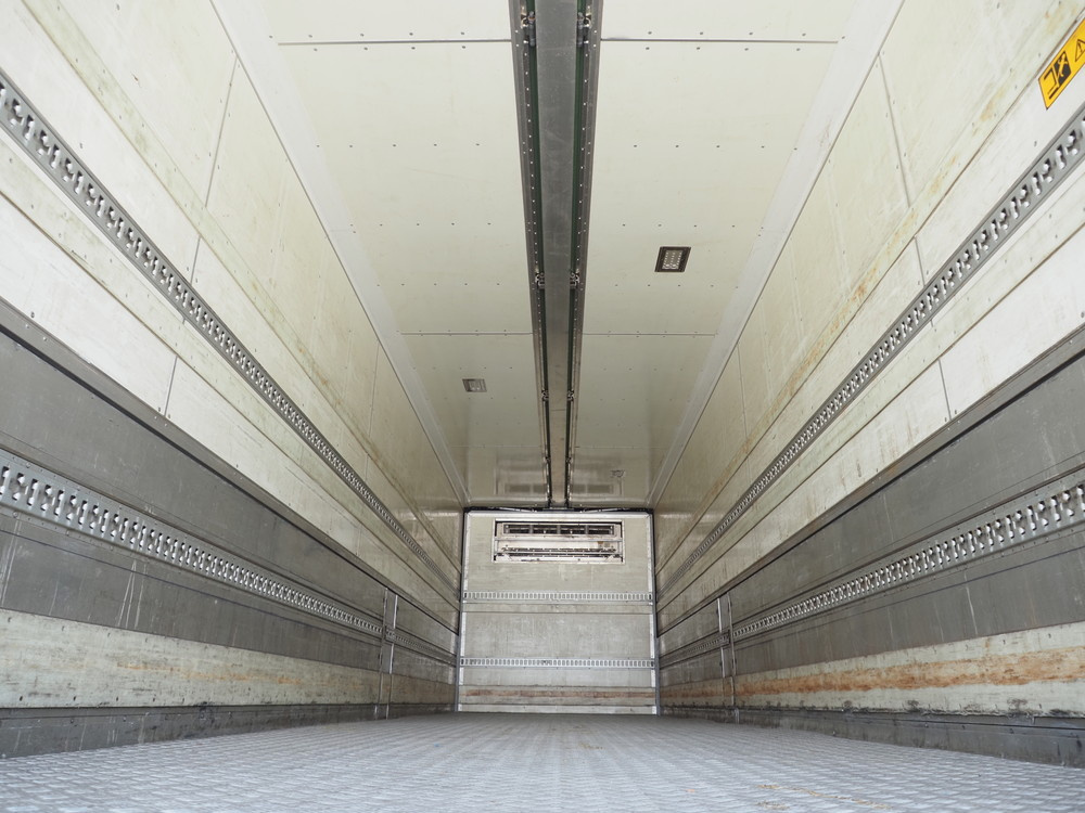 いすゞ ギガ 冷凍ウイング 大型 2KG-CYY77C 年式 H30[写真28]