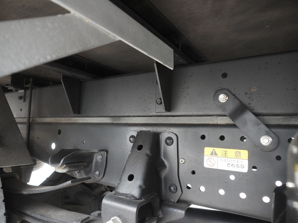 いすゞ エルフ バン車 小型 TRG-NLR85AN 年式 H29[写真31]