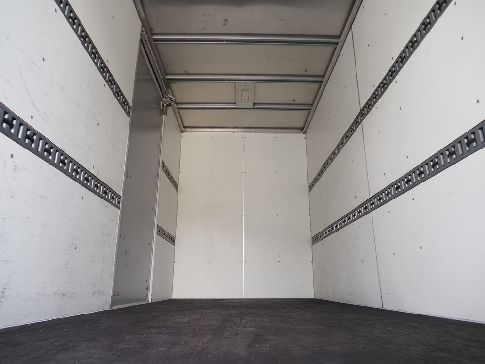 いすゞ エルフ バン車 小型 TRG-NLR85AN 年式 H29[写真18]