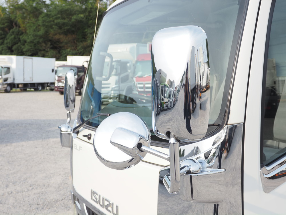 いすゞ エルフ バン車 小型 TRG-NLR85AN 年式 H29[写真08]