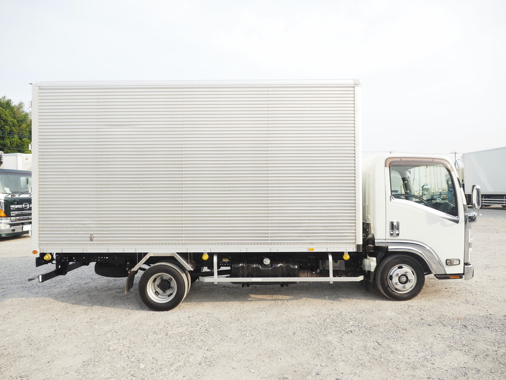 いすゞ エルフ バン車 小型 TRG-NLR85AN 年式 H29[写真09]