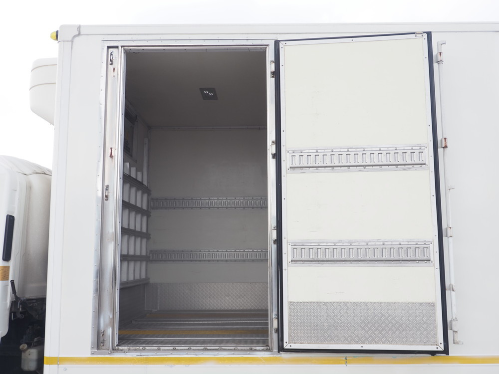 いすゞ フォワード 冷凍バン 中増t LKG-FTR34T2 年式 H24[写真17]