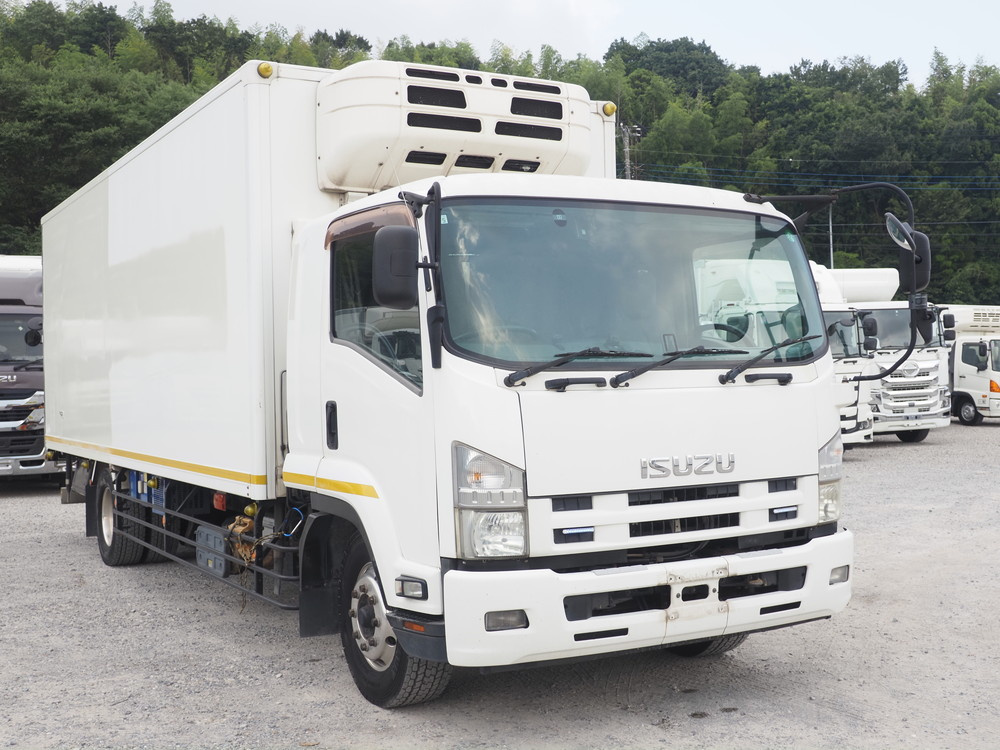 いすゞ フォワード 冷凍バン 中増t LKG-FTR34T2 年式 H24[写真03]