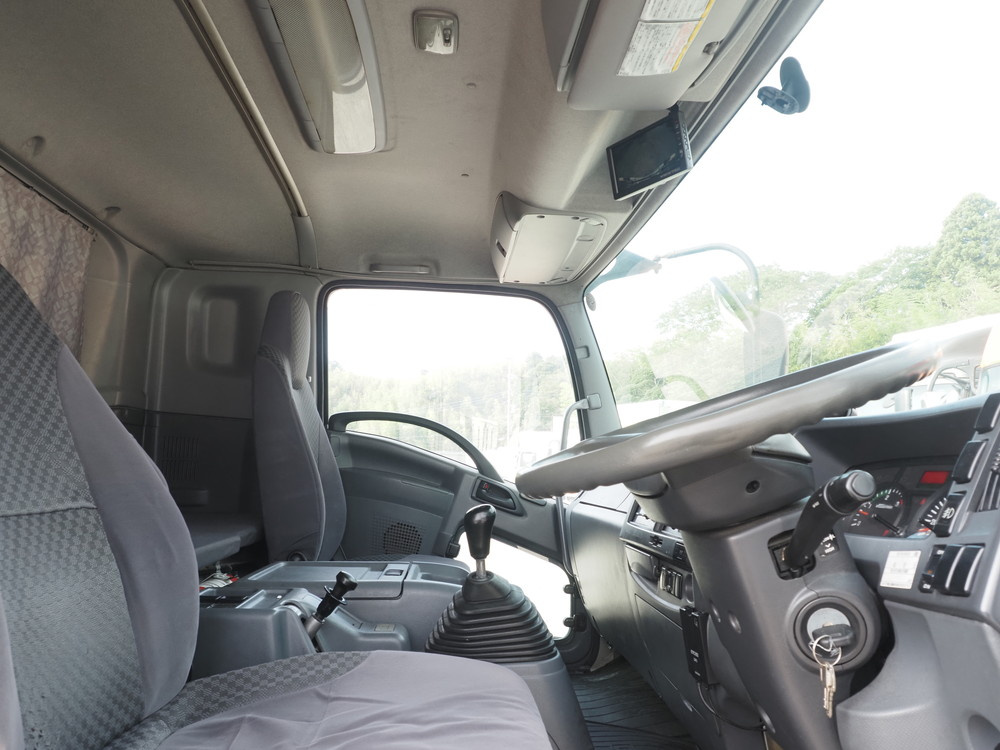 いすゞ フォワード 冷凍バン 中増t LKG-FTR34T2 年式 H24[写真23]