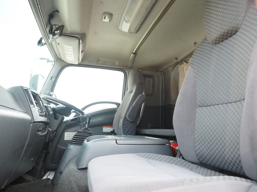 いすゞ フォワード 冷凍バン 中増t LKG-FTR34T2 年式 H24[写真30]