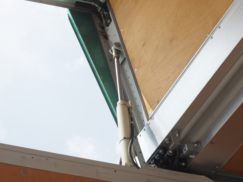 日野 プロフィア ウイング車 大型 2DG-FW1AHG 年式 R1[写真16]