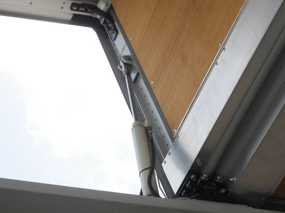 日野 プロフィア ウイング車 大型 2DG-FW1AHG 年式 R1[写真13]