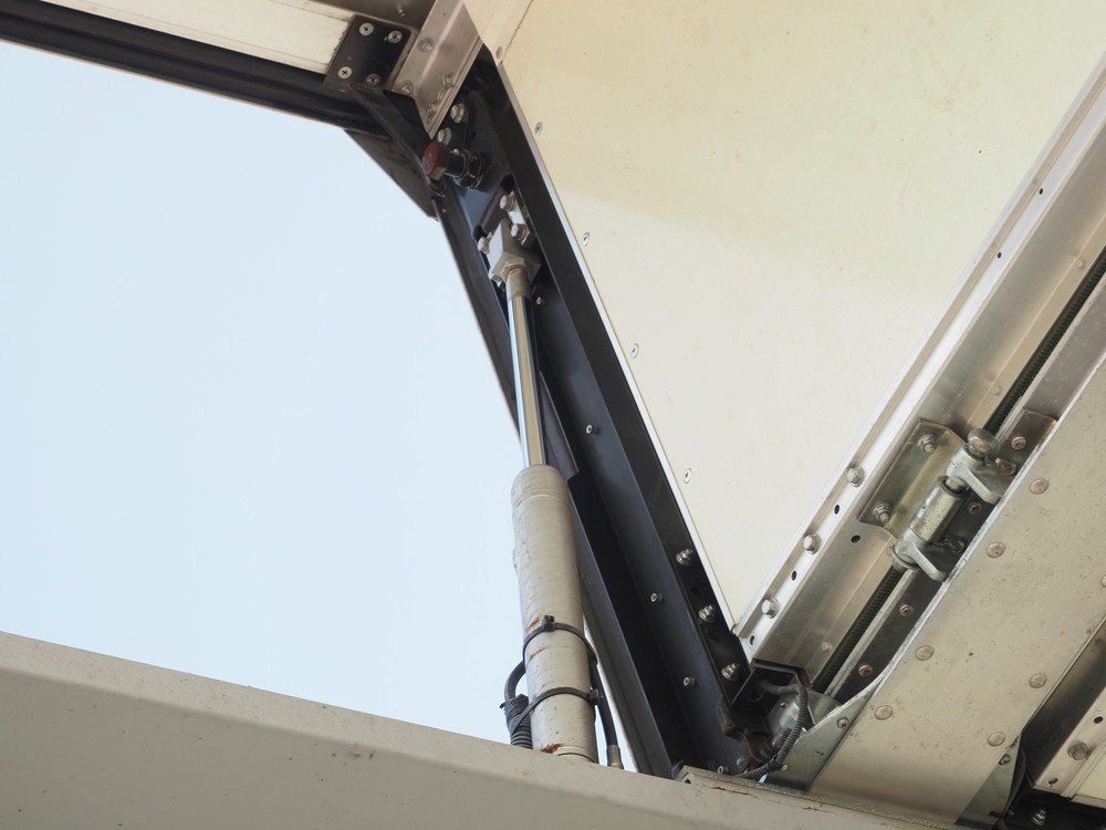 いすゞ ギガ 冷凍ウイング 大型 2KG-CYY77C 年式 H30[写真14]