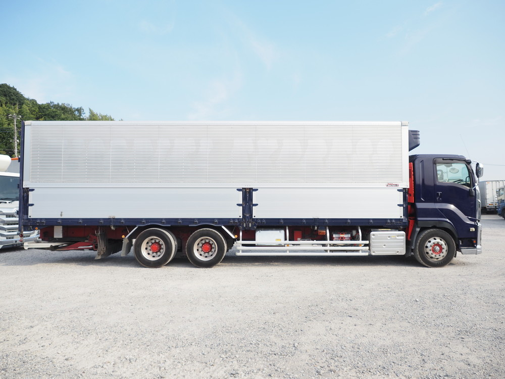 いすゞ ギガ 冷凍ウイング 大型 2KG-CYY77C 年式 H30[写真10]