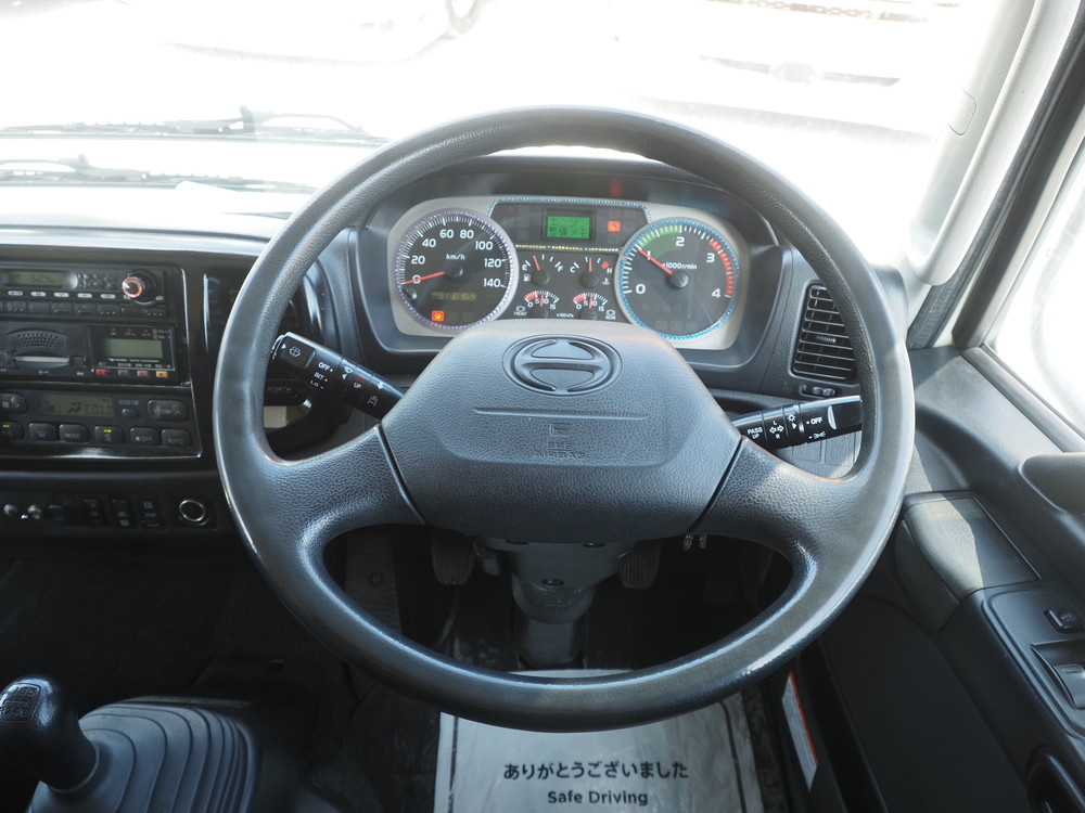 日野 レンジャープロ 冷凍バン 中型 TKG-FC9JKAG 年式 H28[写真21]