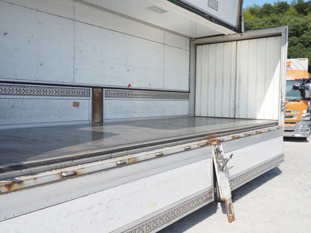 いすゞ フォワード 冷凍ウイング 中増t SKG-FSR90S2 年式 H28[写真21]