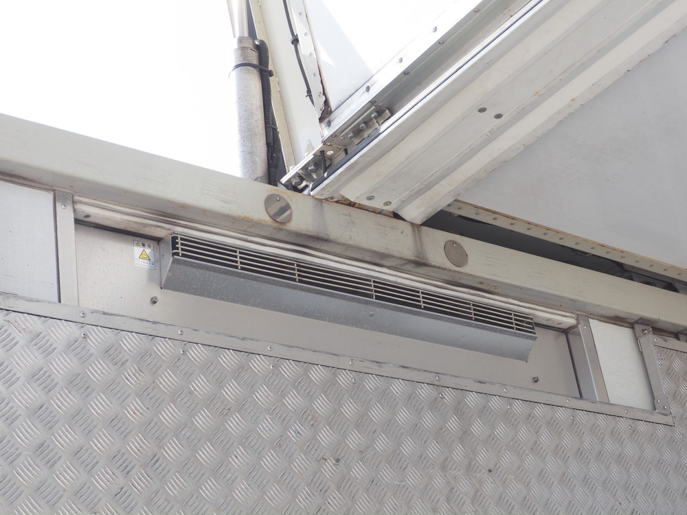 いすゞ フォワード 冷凍ウイング 中増t SKG-FSR90S2 年式 H28[写真30]