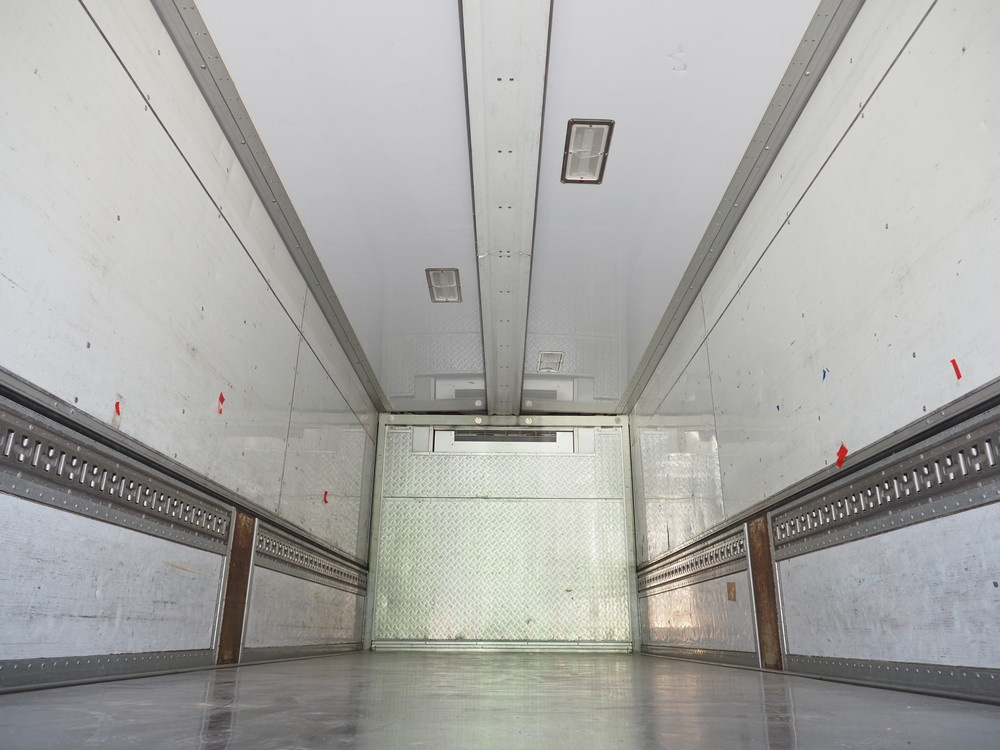 いすゞ フォワード 冷凍ウイング 中増t SKG-FSR90S2 年式 H28[写真28]