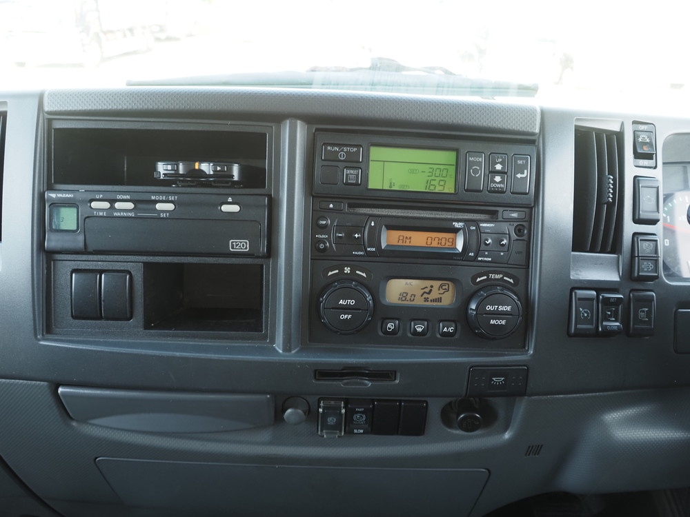 いすゞ フォワード 冷凍ウイング 中増t SKG-FSR90S2 年式 H28[写真37]