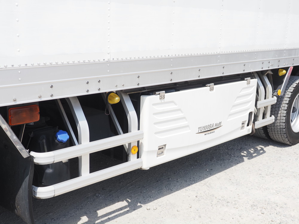 いすゞ ギガ 冷凍バン 大型 QKG-CYJ77A 年式 H25[写真09]