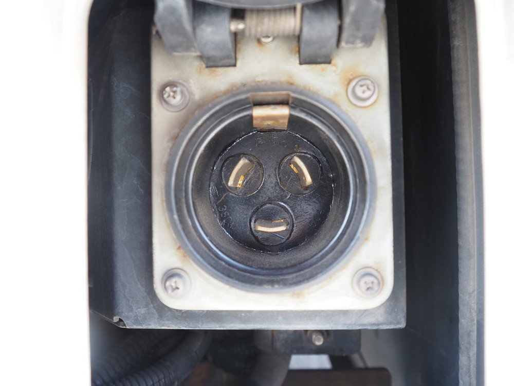 いすゞ ギガ 冷凍バン 大型 QKG-CYJ77A 年式 H25[写真12]