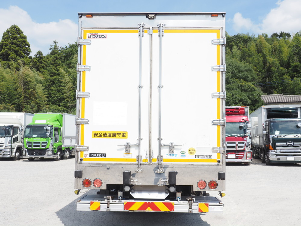 いすゞ ギガ 冷凍バン 大型 QKG-CYJ77A 年式 H25[写真03]