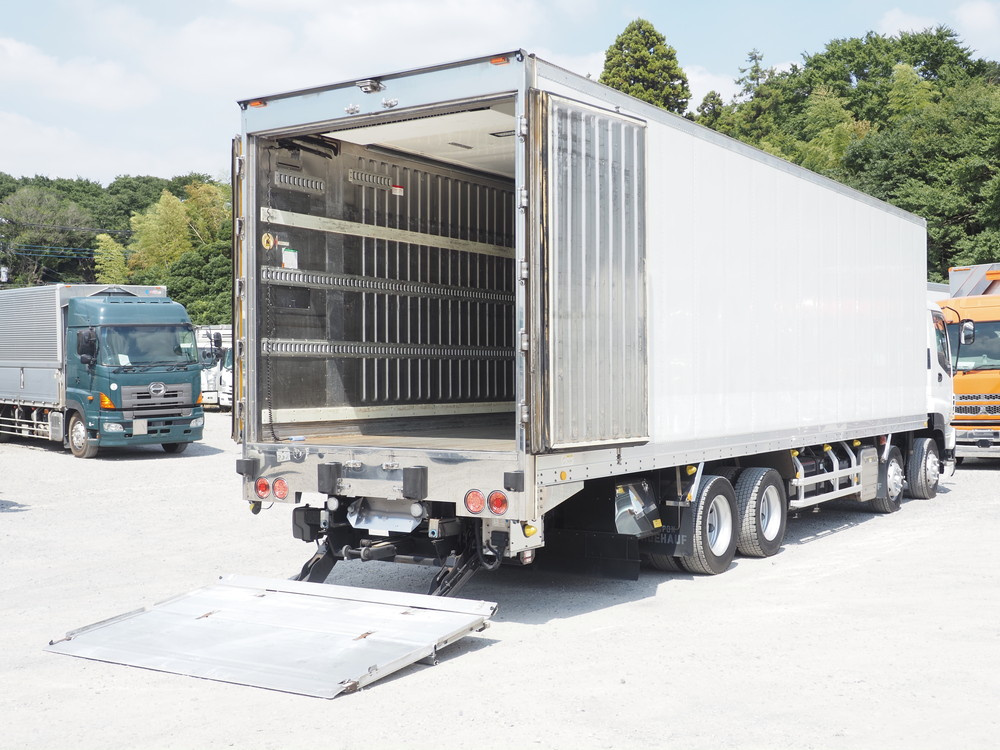 いすゞ ギガ 冷凍バン 大型 QKG-CYJ77A 年式 H25[写真18]