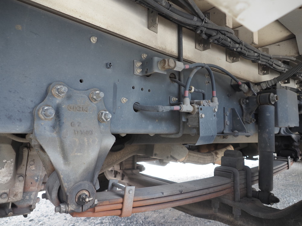 いすゞ ギガ 冷凍バン 大型 QKG-CYJ77A 年式 H25[写真34]