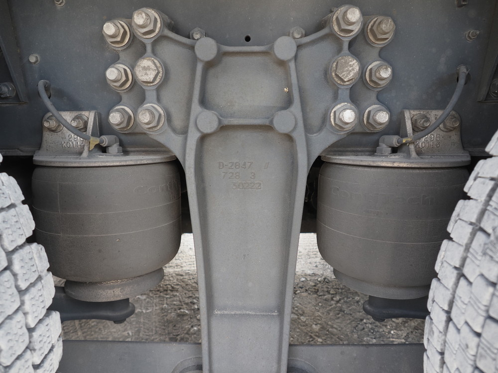 いすゞ ギガ 冷凍バン 大型 QKG-CYJ77A 年式 H25[写真31]