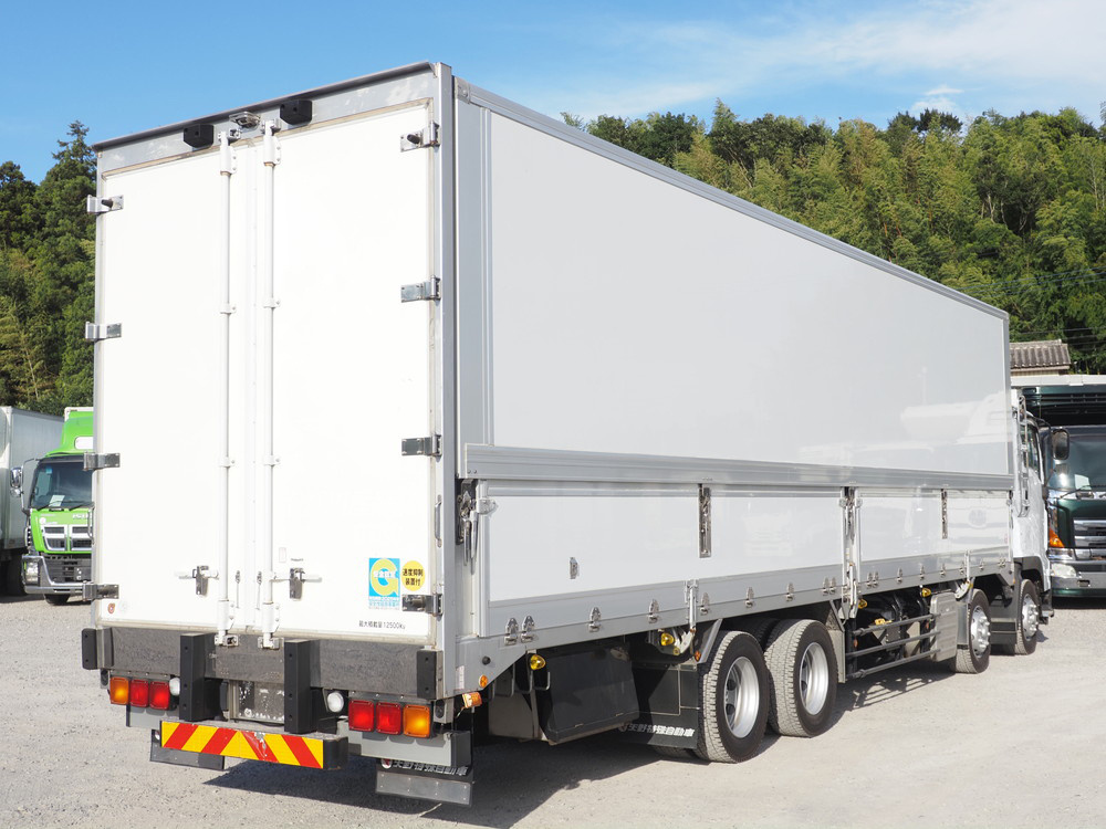 いすゞ ギガ 冷凍ウイング 大型 QKG-CYJ77B 年式 H29[写真06]