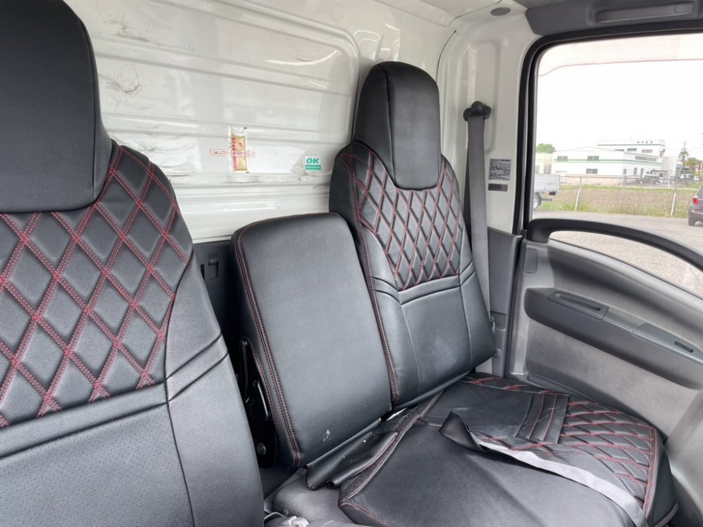 いすゞ エルフ バン車 小型 TKG-NMR85AN 年式 H25[写真07]