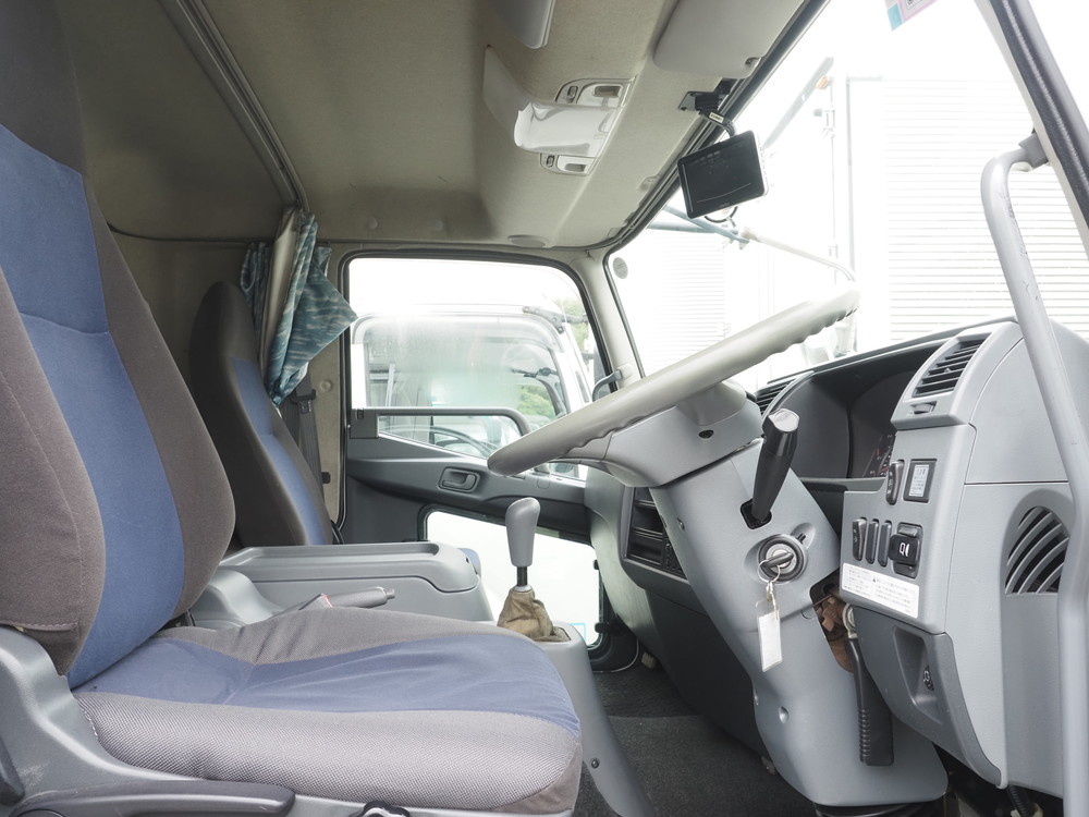三菱ふそう ファイター ウイング車 中型 TKG-FK61F 年式 H27[写真28]
