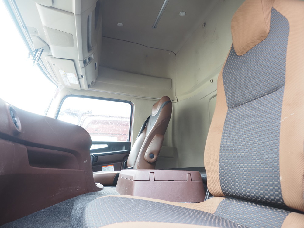 日野 プロフィア ウイング車 大型 2DG-FW1AHG 年式 H30[写真40]