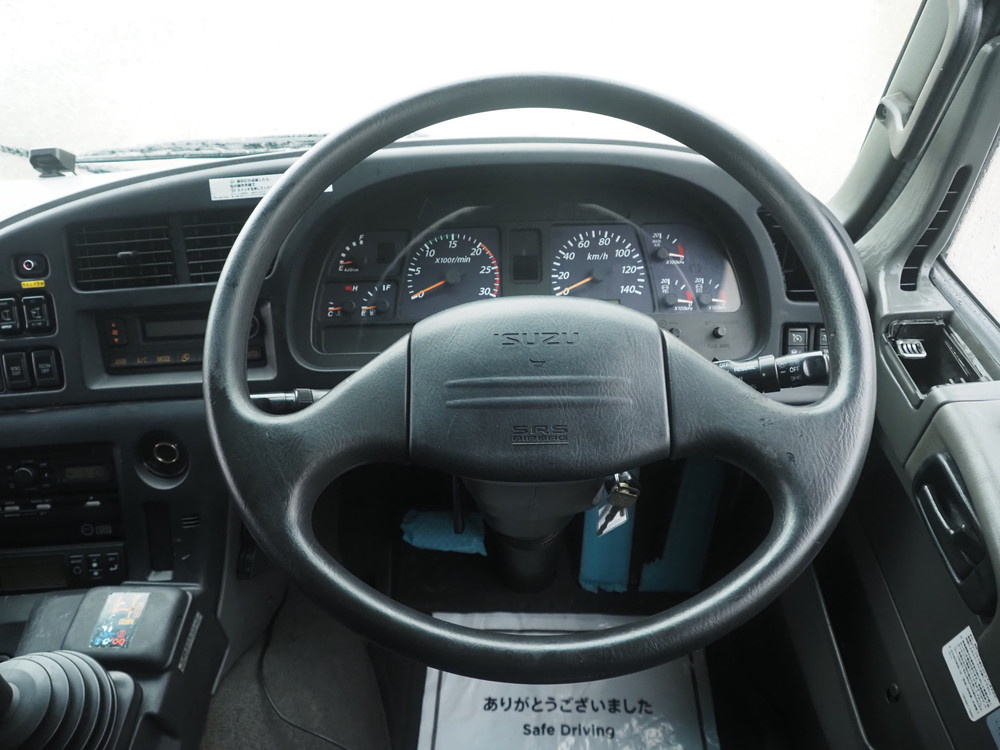 いすゞ ギガ 冷凍ウイング 大型 QKG-CYJ77A 年式 H27[写真37]