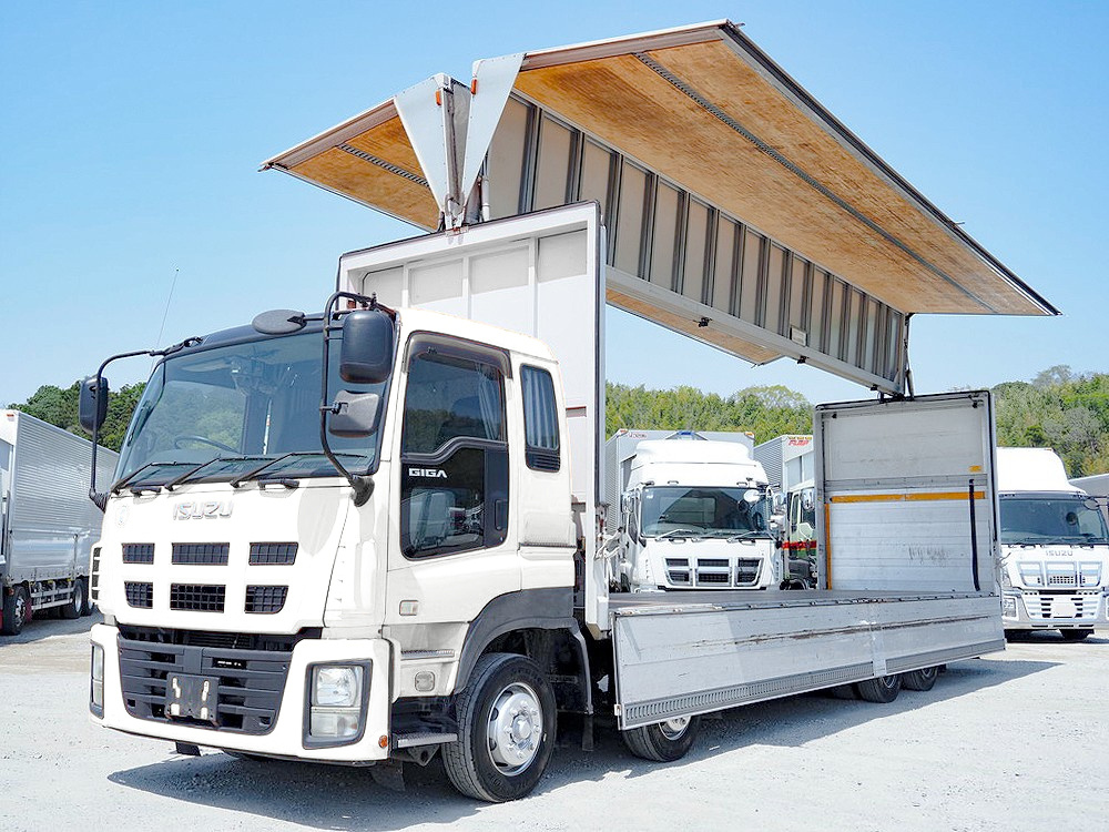 いすゞ ギガ ウイング車 大型 LKG-CYJ77A 年式 H24[写真03]