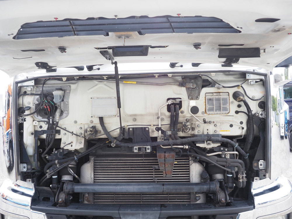 いすゞ ギガ ウイング車 大型 QKG-CYJ77B 年式 H28[写真47]