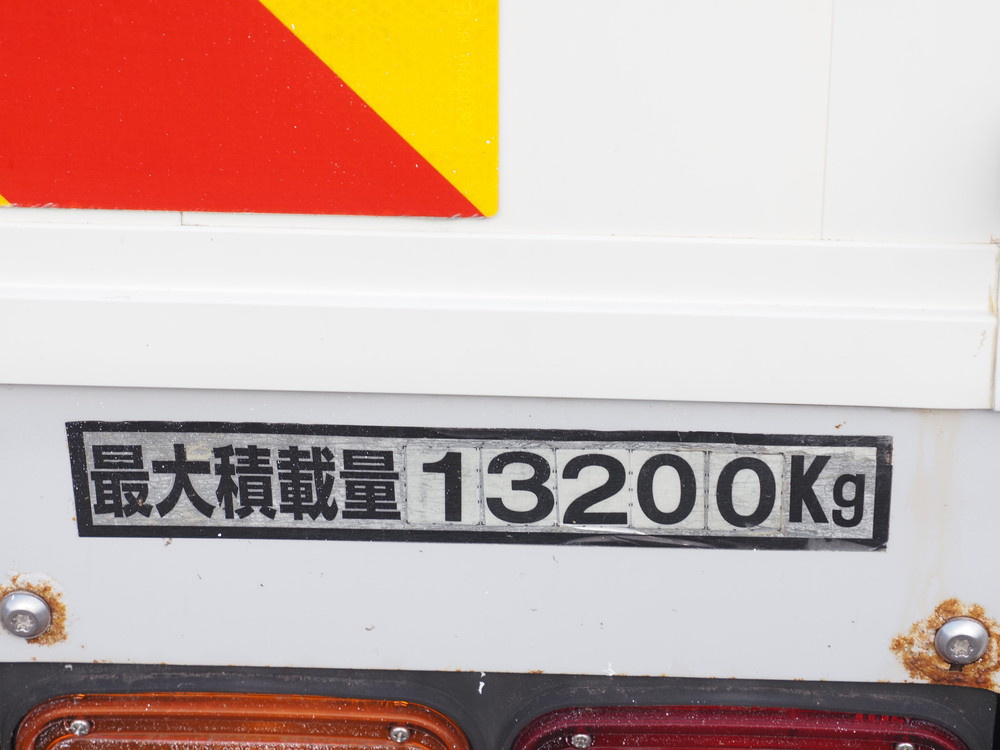 いすゞ ギガ ウイング車 大型 LKG-CYJ77A 年式 H23[写真32]