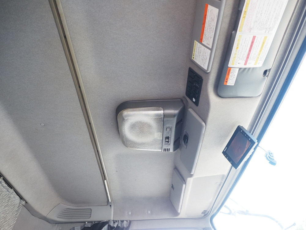 いすゞ ギガ ウイング車 大型 LKG-CYJ77A 年式 H23[写真41]