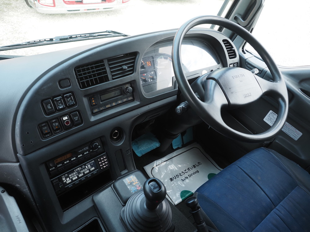 いすゞ ギガ ウイング車 大型 LKG-CYJ77A 年式 H23[写真35]
