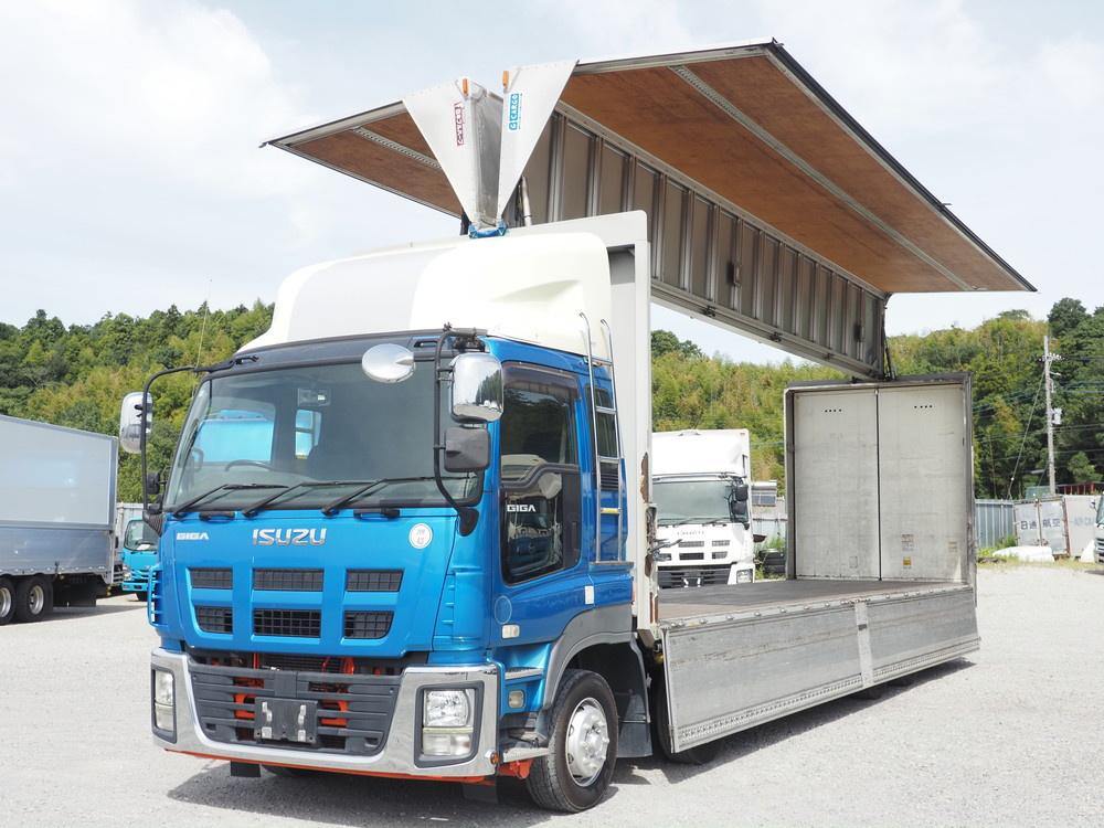 いすゞ ギガ ウイング車 大型 QKG-CYJ77A 年式 H24[写真03]