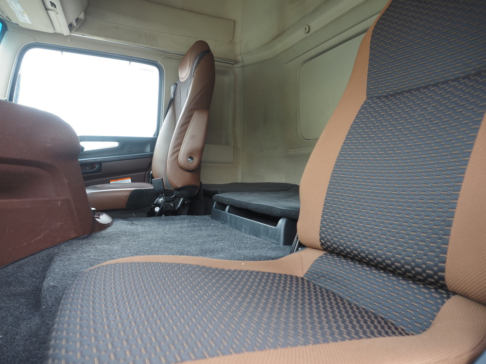 日野 プロフィア ウイング車 大型 2DG-FW1AHG 年式 H30[写真39]