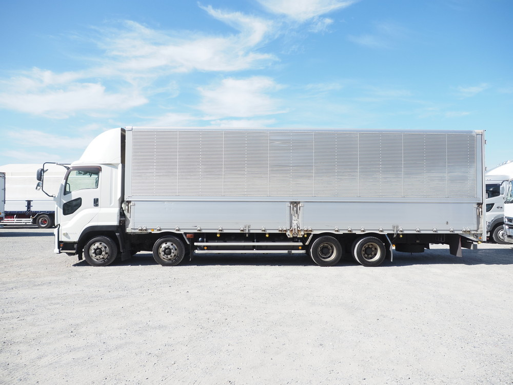 いすゞ ギガ ウイング車 大型 QPG-CYJ77B 年式 H28[写真14]