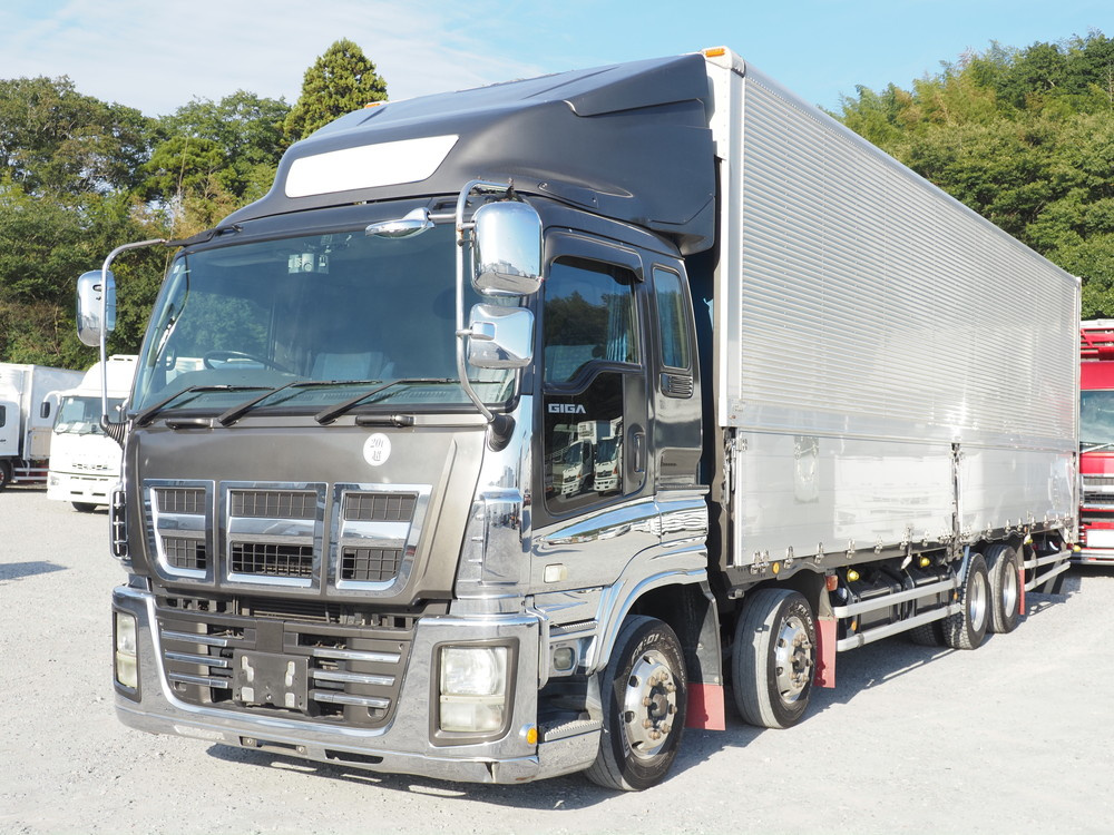 いすゞ ギガ ウイング車 大型 LKG-CYJ77A 年式 H23[写真01]