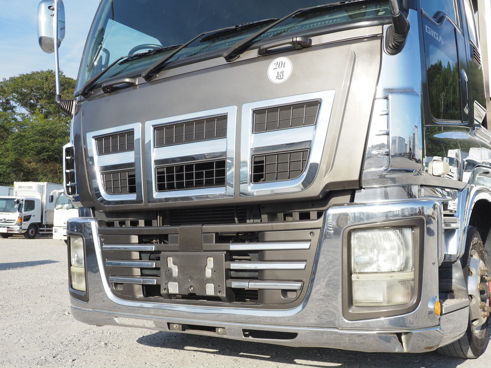 いすゞ ギガ ウイング車 大型 LKG-CYJ77A 年式 H23[写真09]