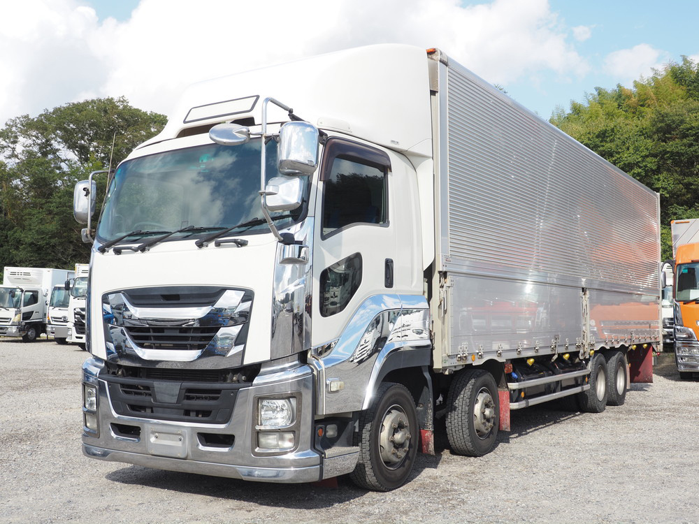 いすゞ ギガ ウイング車 大型 QPG-CYJ77B 年式 H29[写真01]