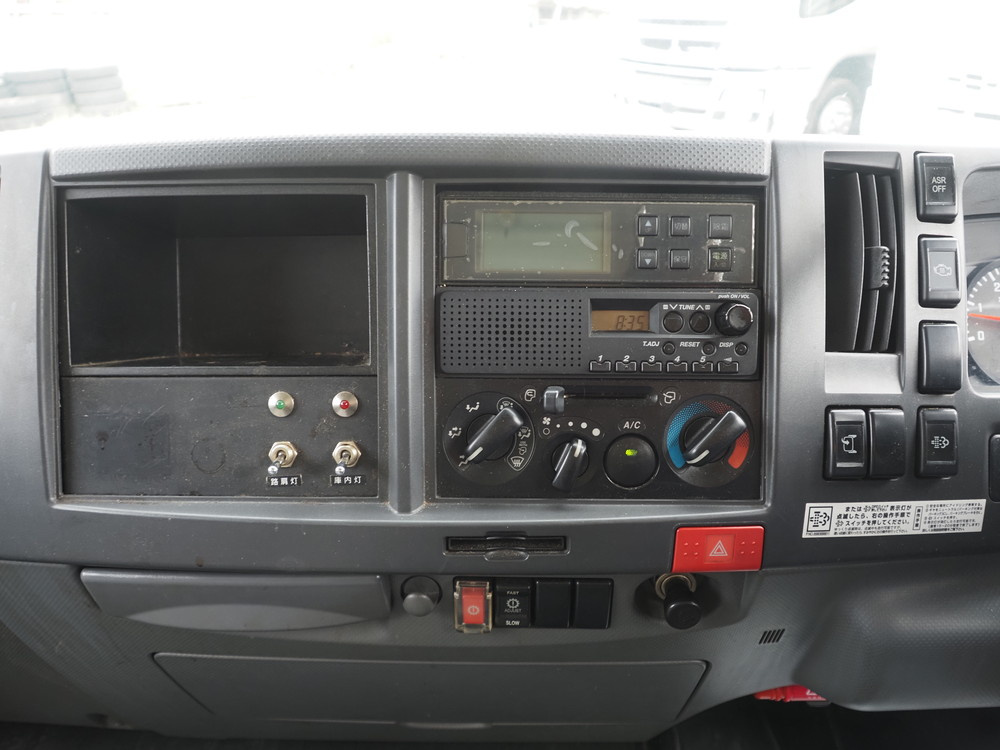 いすゞ エルフ 冷凍バン 小型 TKG-NPR85AN 年式 H26[写真29]