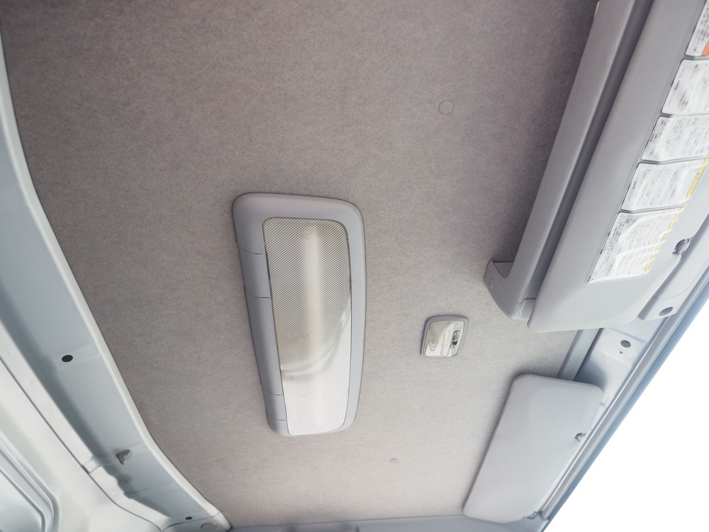 いすゞ エルフ バン車 小型 BDG-NPR85AN 年式 H20[写真23]